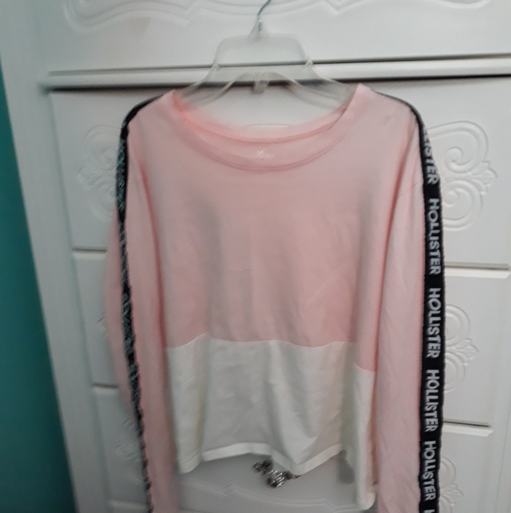 Hollister Women's shirt